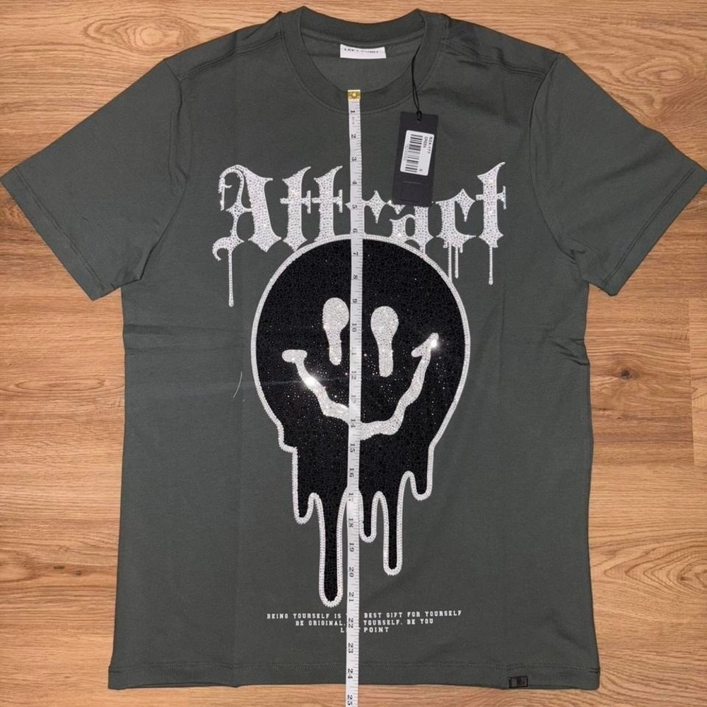 Left Point Rhinestone "Attract" Graphic Tee Drip Smiley Face – iron grey